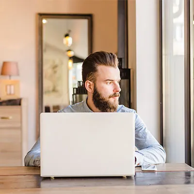 Partecipante al corso online aggiornamento lavoratori smart working