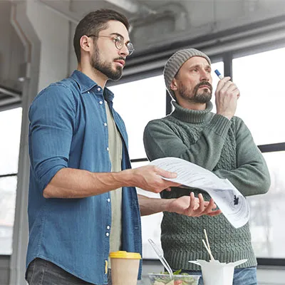 Due lavoratori preposti alla sicurezza